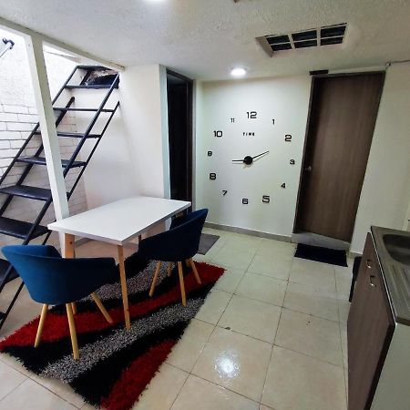 Baruch Capsula Otel Bogotá Dış mekan fotoğraf