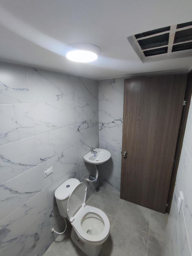 Baruch Capsula Otel Bogotá Dış mekan fotoğraf