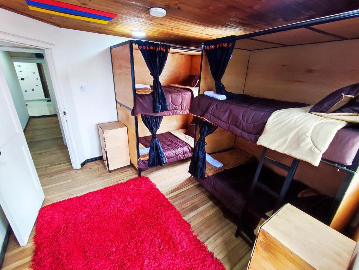 Baruch Capsula Otel Bogotá Dış mekan fotoğraf