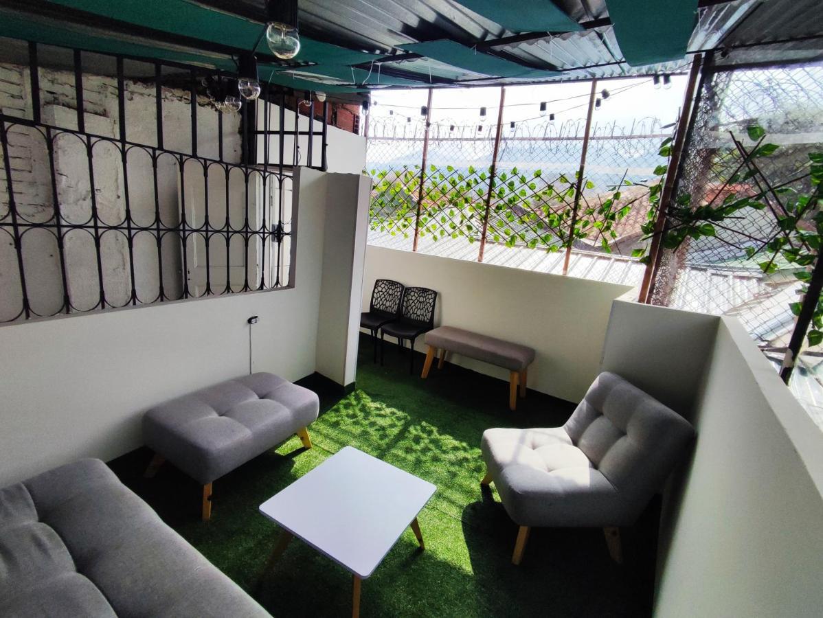 Baruch Capsula Otel Bogotá Dış mekan fotoğraf
